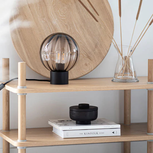 BORDLAMPE OPTIKK KAKAO M. SORT SOKKEL