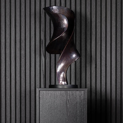 BESANO metallstatue